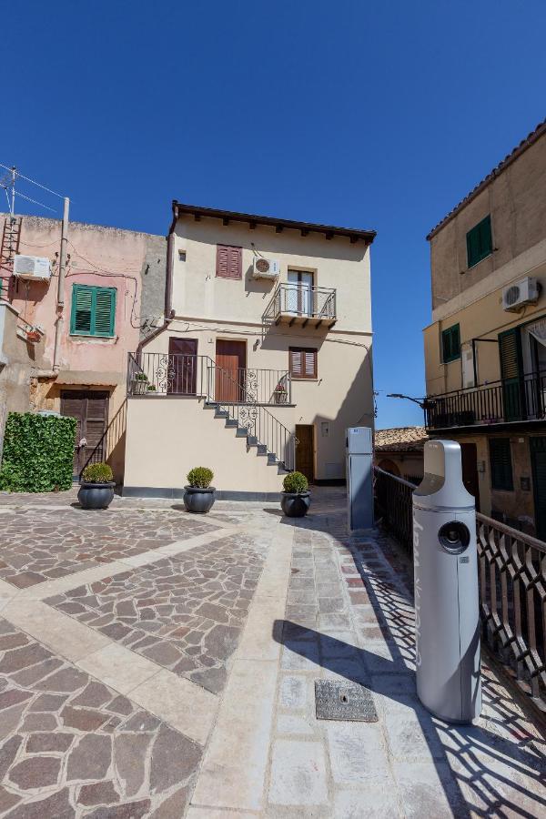 Zeus Atabyrios 2 - Monolocale Apartment Agrigento Luaran gambar
